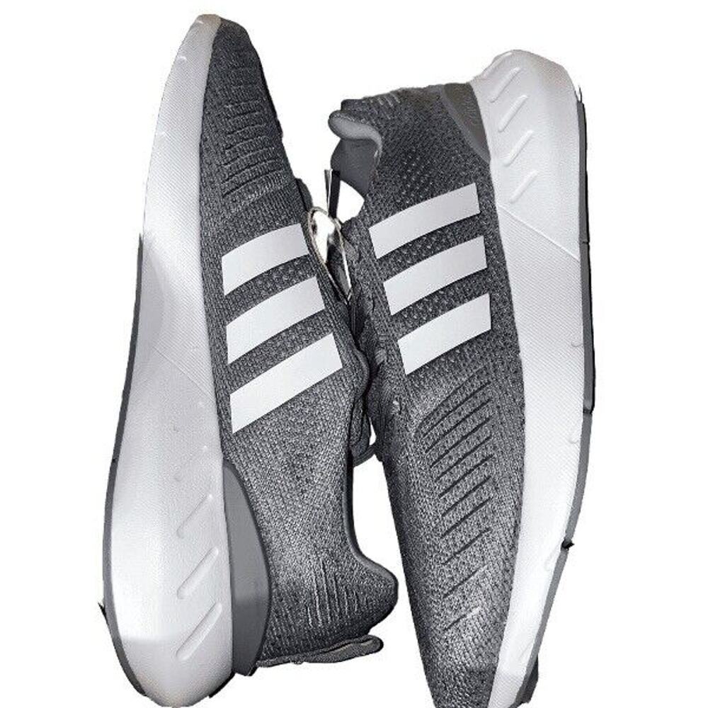 Brand New In Box Men Adidas Swift Run 22 GZ3495 Grey / White Size 10